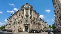 Monumentaler Altbau mit luxussanierter Fassade
